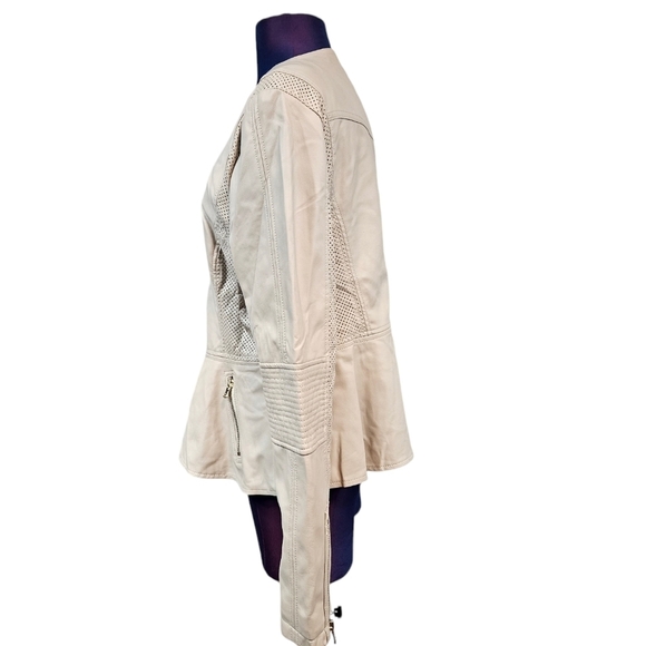 Guess Cream Faux Leather Perforated Flounce Lightweight Jacket Size XL Women's - Picture 3 of 14